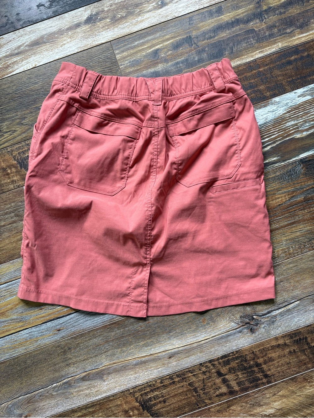 Duluth Trading Women's Size 10 Dusty Pink Nylon Dry On The Fly Skort Skirt - Picture 4 of 5